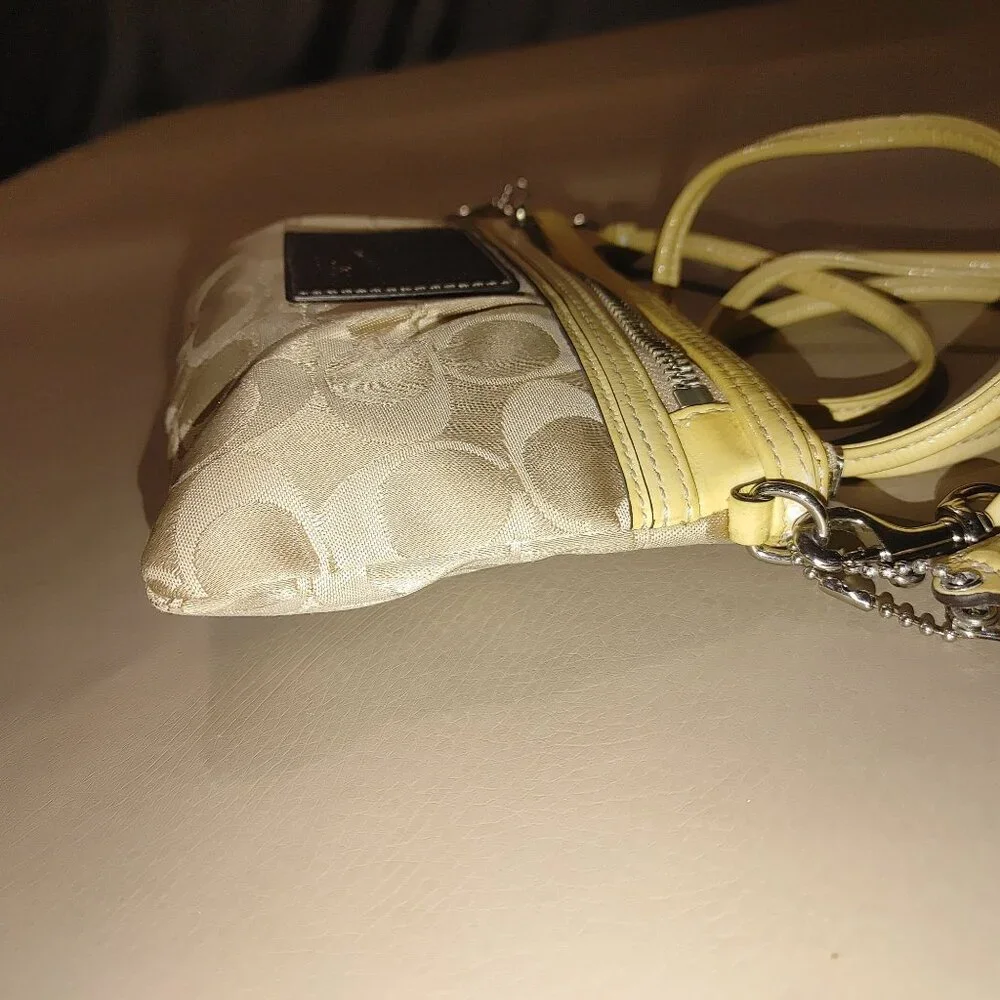 Coach Signature Logo Poppy Beige Yellow Crossbody Wristlet Purse Convertible - Picture 9 of 12